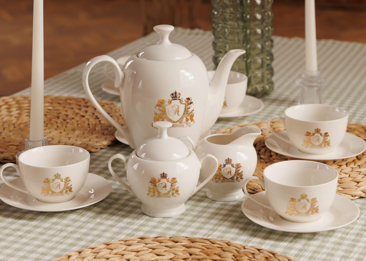 Набор «Гранд» на 6 персон с золотым нанесением