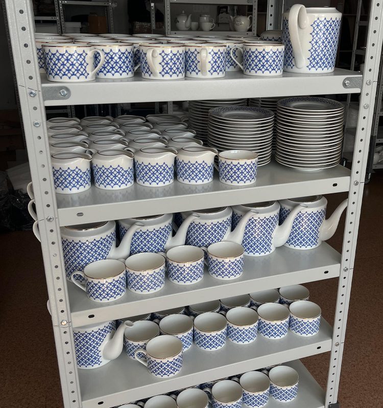 Подарок сотрудникам на юбилей компании
